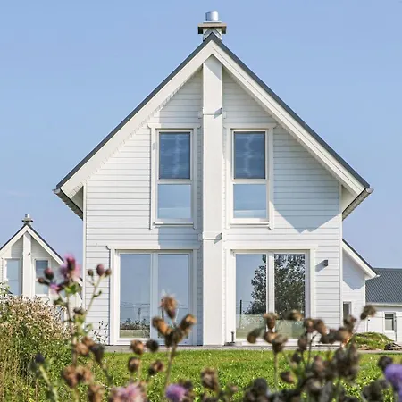 Awesome home in OstseeResort Olpenitz with 2 Bedrooms, Sauna&WiFi Ferienhaus